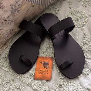 NEW Kionas Black Greek Leather Art Sandals 9